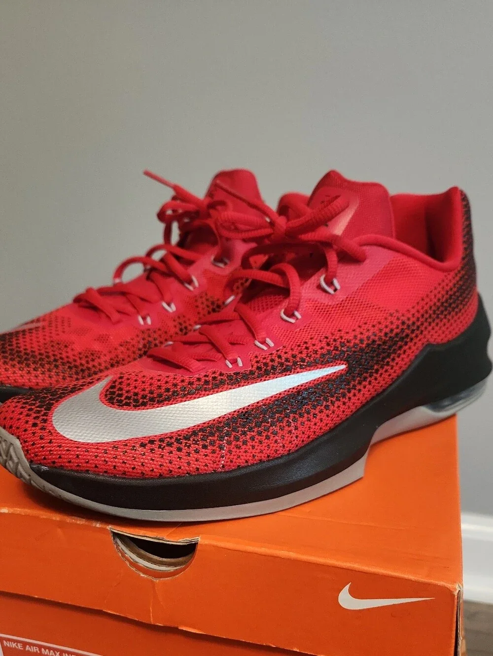 Nike Air Max Infuriate Low Black Red With Original Box Men's Size 10.5 Workout